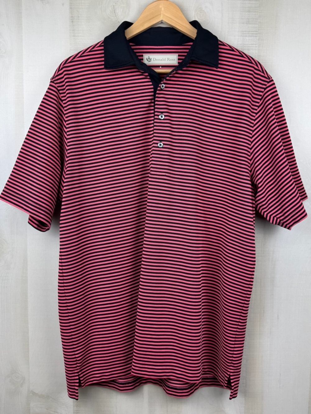 Donald Ross Men’s Short Sleeve Golf Polo Shirt Black Pink Stripes Size Medium